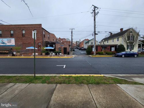 6 S West St, EASTON, MD, 21601-2614 | Card Image