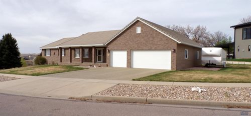 417 Alta Vista Dr, Rapid City, SD, 57701-2326 | Card Image