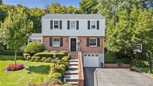 9 Hazelton Dr, Scarsdale, NY, 10583-7409 | Card Image