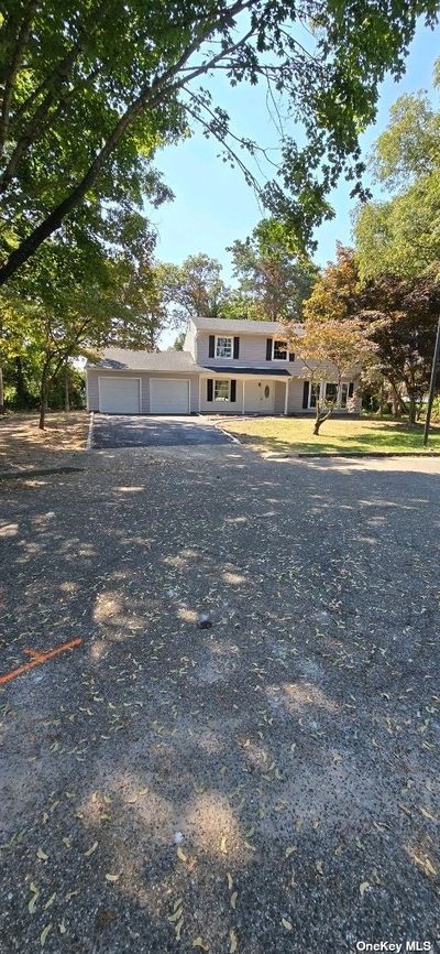 4 Oconner Court, House other with 4 bedrooms, 2 bathrooms and null parking in Mount Sinai NY | Image 2