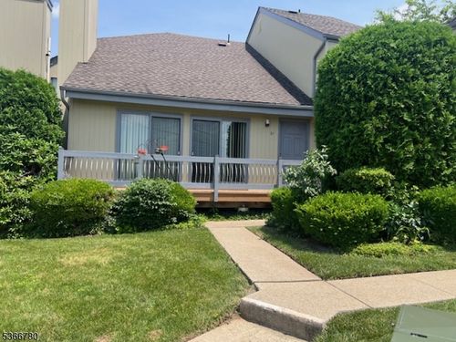 21 Talbot St, Somerset, NJ, 08873-4638 | Card Image