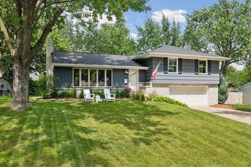 4412 W 70th St, Edina, MN, 55435-4132 | Card Image