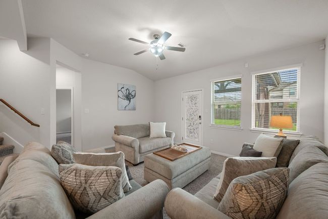 13712 Fallsprings Way, House other with 4 bedrooms, 3 bathrooms and 6 parking in Manor TX | Image 13