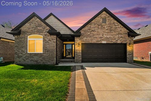 15330 Eton Pointe Dr, Clinton Township, MI, 48035-1467 | Card Image