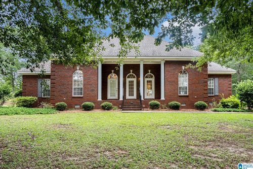 802 Golf Dr, CLANTON, AL, 35045-8414 | Card Image