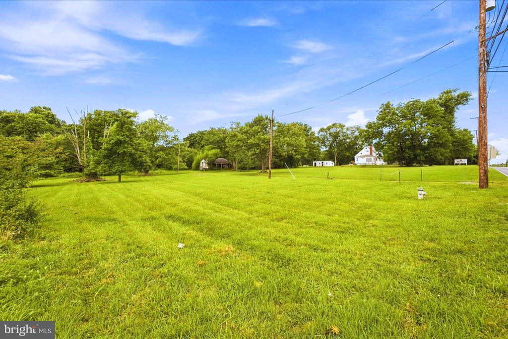 Land in ROCKVILLE 5