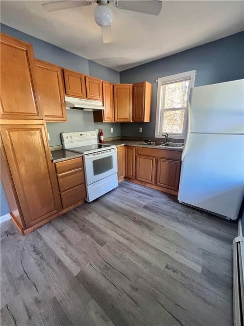 635 Rathbun St, Blackstone, MA, 01504-2052 | Card Image