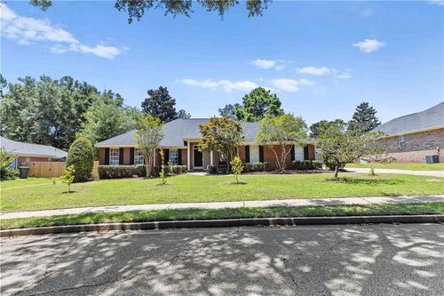 8042 Landing Eagle Dr, Daphne, AL, 36526-9100 | Card Image