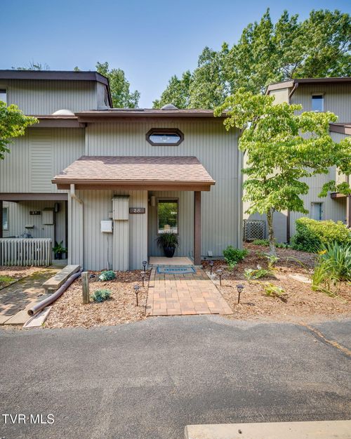 28-28 Willowbrook Dr, Kingsport, TN, 37660-7519 | Card Image