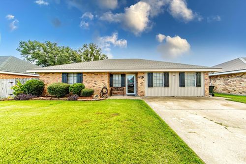116 Tiger Den Dr, Houma, LA, 70364-2351 | Card Image