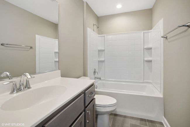 343 W Meister Ave, Condo with 2 bedrooms, 3 bathrooms and 2 parking in Elmhurst IL | Image 12