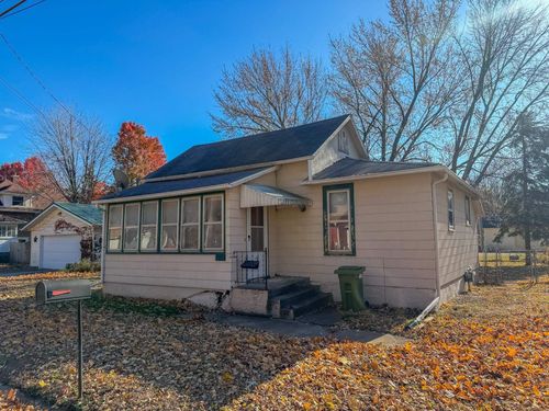 319 6th Ave Nw, Waverly, IA, 50677-2543 | Card Image