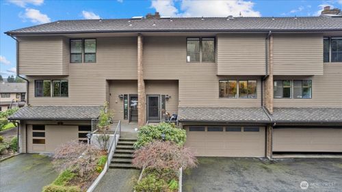10743-10743 Glen Acres Dr S, Seattle, WA, 98168-1554 | Card Image