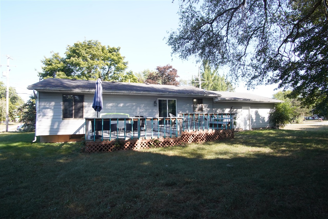 Blaine Ave, Grand Rapids, MI 49508