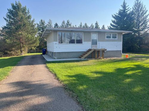 105 3 Ave, Paynton, SK, S0M | Card Image