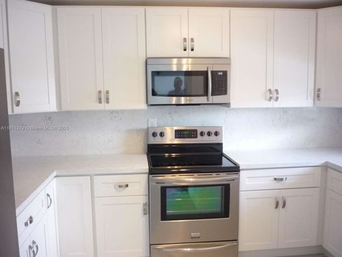 apt-205-9520 S Hollybrook Lake Dr, Pembroke Pines, FL, 33025-1661 | Card Image