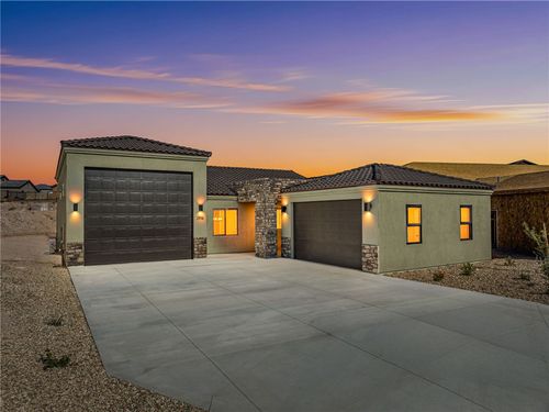 2916 Sidewheel Dr, Bullhead City, AZ, 86429-1133 | Card Image