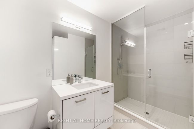 LPH02 - 608 Richmond St W, Condo with 2 bedrooms, 2 bathrooms and null parking in Toronto ON | Image 10