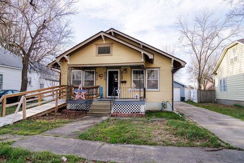 2720 Clark Ave, Parsons, KS, 67357-2429 | Card Image