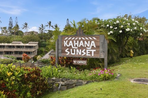 e3e-4909 Lower Honoapiilani Rd, Lahaina, HI, 96761-9217 | Card Image