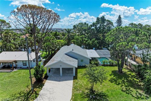 2400 Lake Shore Dr, NOKOMIS, FL, 34275-1341 | Card Image