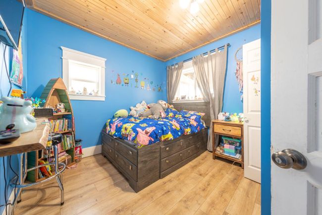305 Railway Street, Home with 2 bedrooms, 1 bathrooms and 3 parking in Paradise Hill SK | Image 7