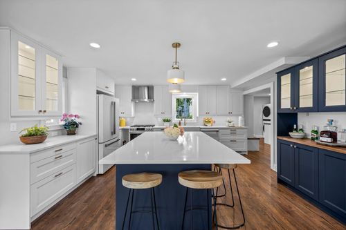 6832 Creston Rd, Edina, MN, 55435-1639 | Card Image