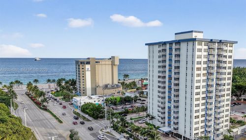 5d-3000 E Sunrise Blvd, Fort Lauderdale, FL, 33304-3320 | Card Image