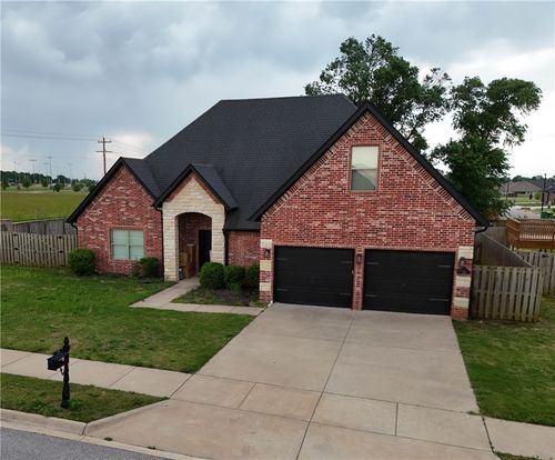 900 Sunset Ln, Centerton, AR, 72719-5018 | Card Image