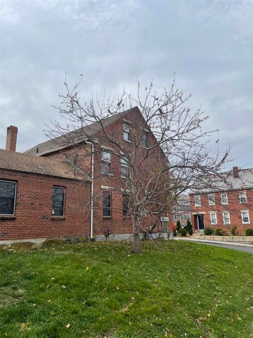 a-69 South St, Rollinsford, NH, 03869-3002 | Card Image