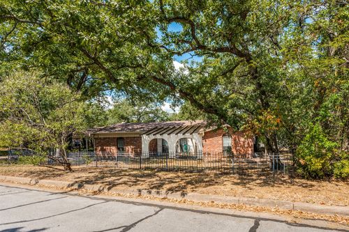 2817 Buffalo Ct, Arlington, TX, 76013-1203 | Card Image