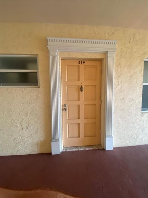 314-4191 Nw 41st St, Lauderdale Lakes, FL, 33319-4874 | Card Image