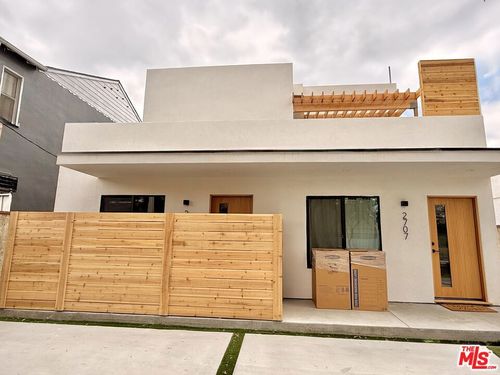 2705 Benedict Street, Los Angeles, CA, 90039 | Card Image