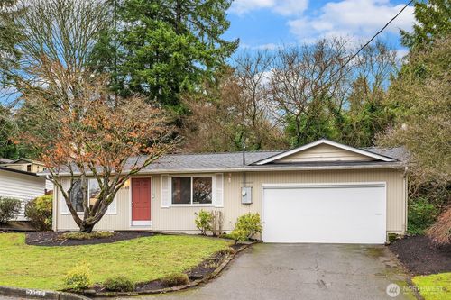 2448 137th Avenue Se, Bellevue, WA, 98005 | Card Image