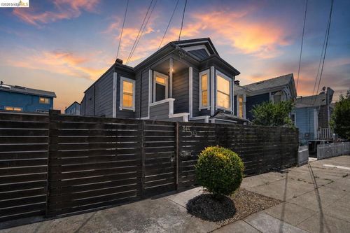 344 Peralta St, Oakland, CA, 94607-1242 | Card Image
