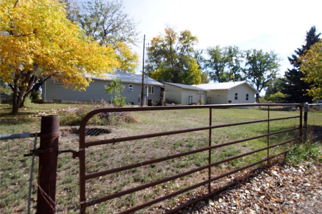 190 N Floweree Ave, House other with 4 bedrooms, 2 bathrooms and null parking in Simms MT | Image 7