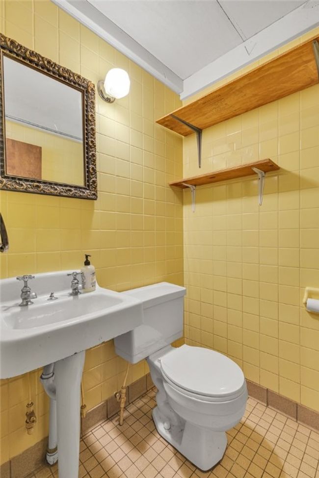 1369 Old Pulaski Rd, House other with 3 bedrooms, 3 bathrooms and 4 parking in Neshannock Twp PA | Image 37