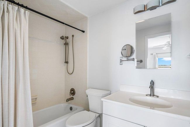 APT-8C - 2772 Ne 30 Th Ave, Condo with 2 bedrooms, 2 bathrooms and null parking in Lighthouse Point FL | Image 26