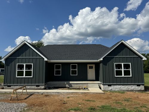 2108 Laws Hill Cir, Lewisburg, TN, 37091-5022 | Card Image