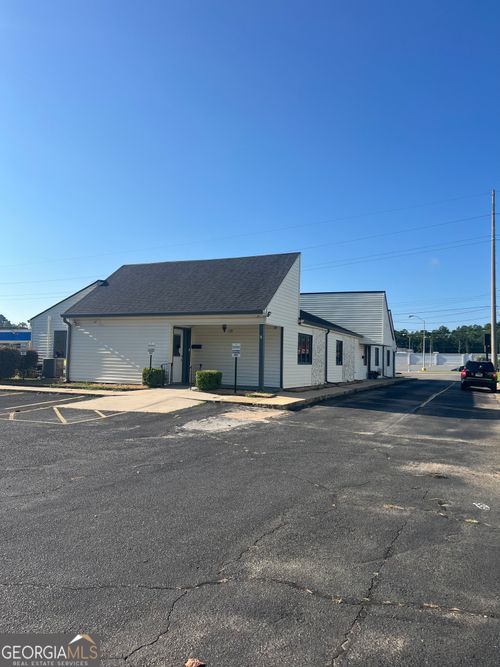 3-2066 Watson Blvd, Warner Robins, GA, 31093-3634 | Card Image