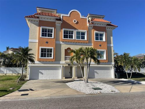 136 175th Ave E, REDINGTON SHORES, FL, 33708-1208 | Card Image