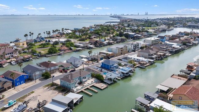 1109 Tarpon Ave, Home with 4 bedrooms, 5 bathrooms and null parking in Port Isabel TX | Image 9
