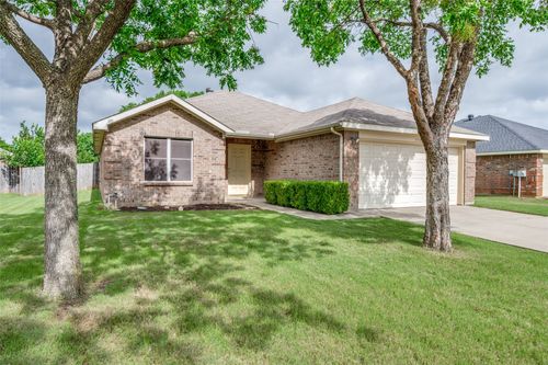 3705 Hermalinda Dr, Denton, TX, 76207-6011 | Card Image