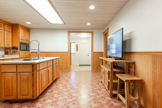 925 W Spruce St, House other with 3 bedrooms, 2 bathrooms and null parking in Missoula MT | Image 29