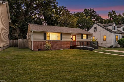 2015 Camden Ave, Portsmouth, VA, 23704-5513 | Card Image