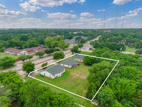 301, 303, 305 W Belt Line Road, Cedar Hill, TX, 75104 | Card Image