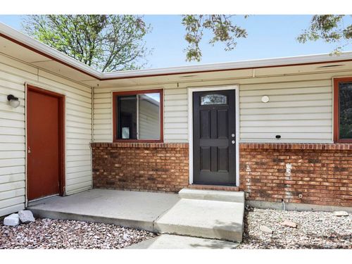 527 S Estrella Ave, Loveland, CO, 80537-6119 | Card Image