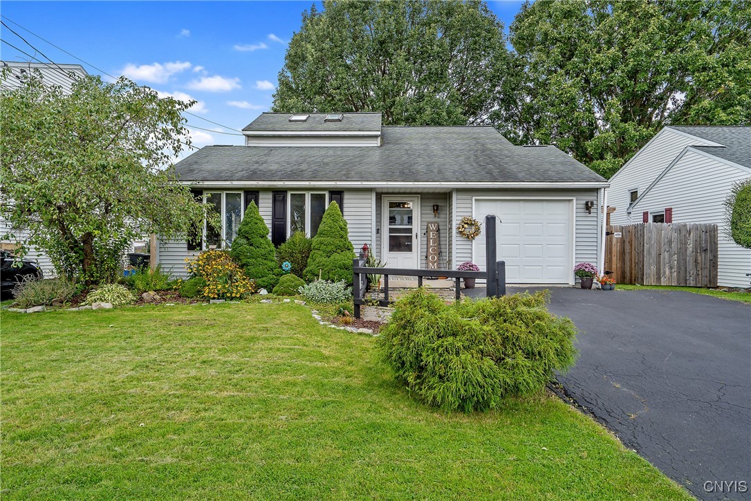 Curwood Dr, East Syracuse, NY 13057