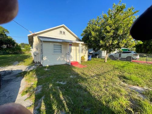 1610 N 14th St, Fort Pierce, FL, 34950-2116 | Card Image