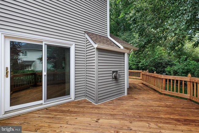 8924 Cross Chase Cir, House other with 4 bedrooms, 5 bathrooms and null parking in LORTON VA | Image 69